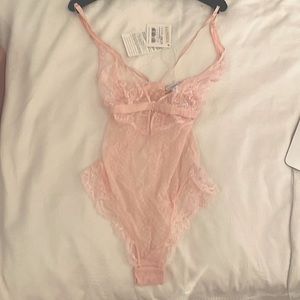 Light pink lace flirty bodysuit - with tags